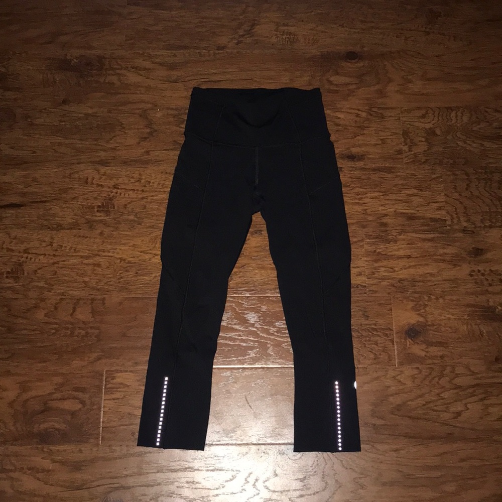 lulu lemon crop leggings size 2, worn once
